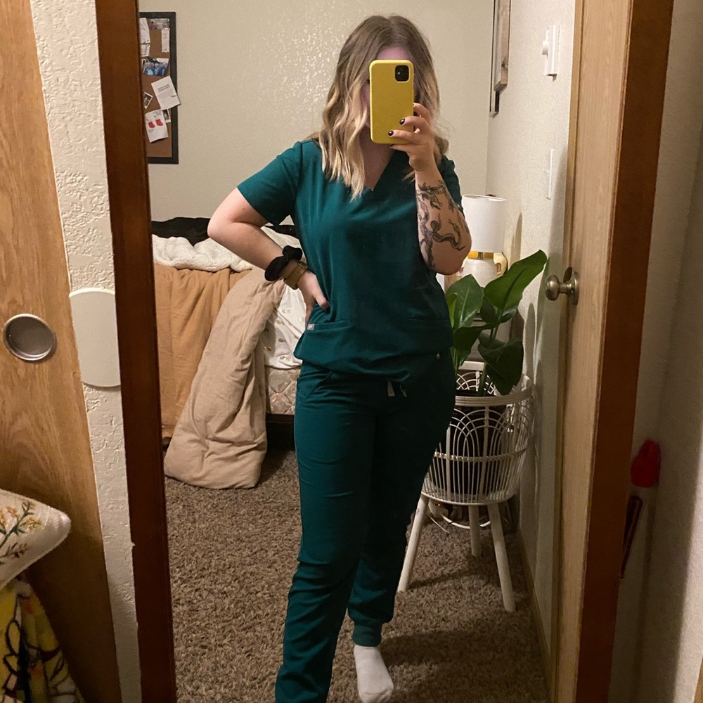Hunter Green FIGS Scrubs Set